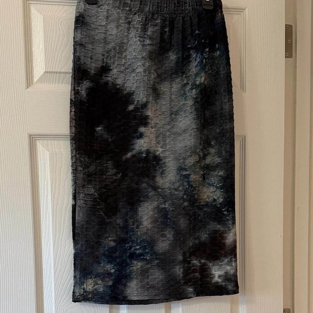 Zadie B's Blue Tye Dye Textured Skirt and Top Set - Picture 6 of 8